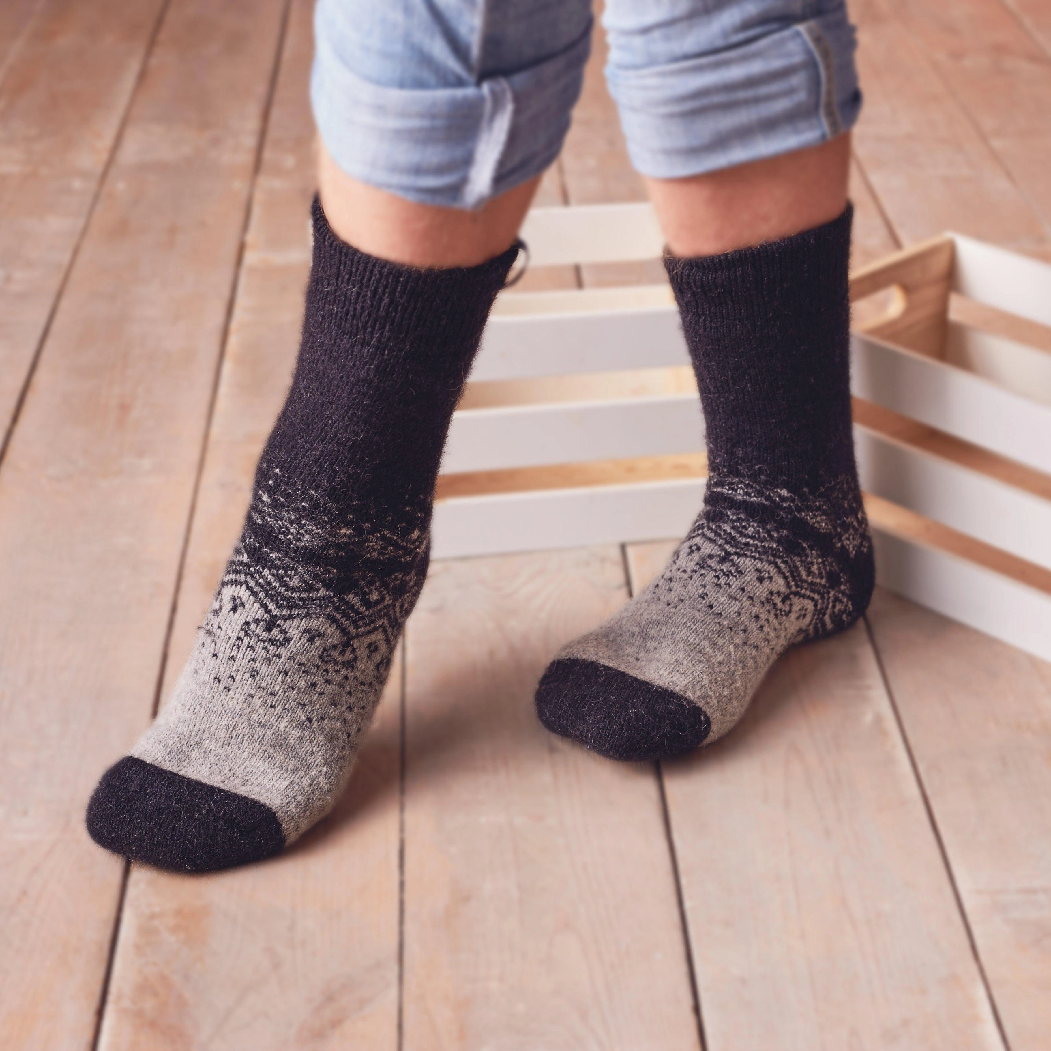 Arctic Night Merino: Premium Crew Socks for Men – Ultimate Comfort & Warmth