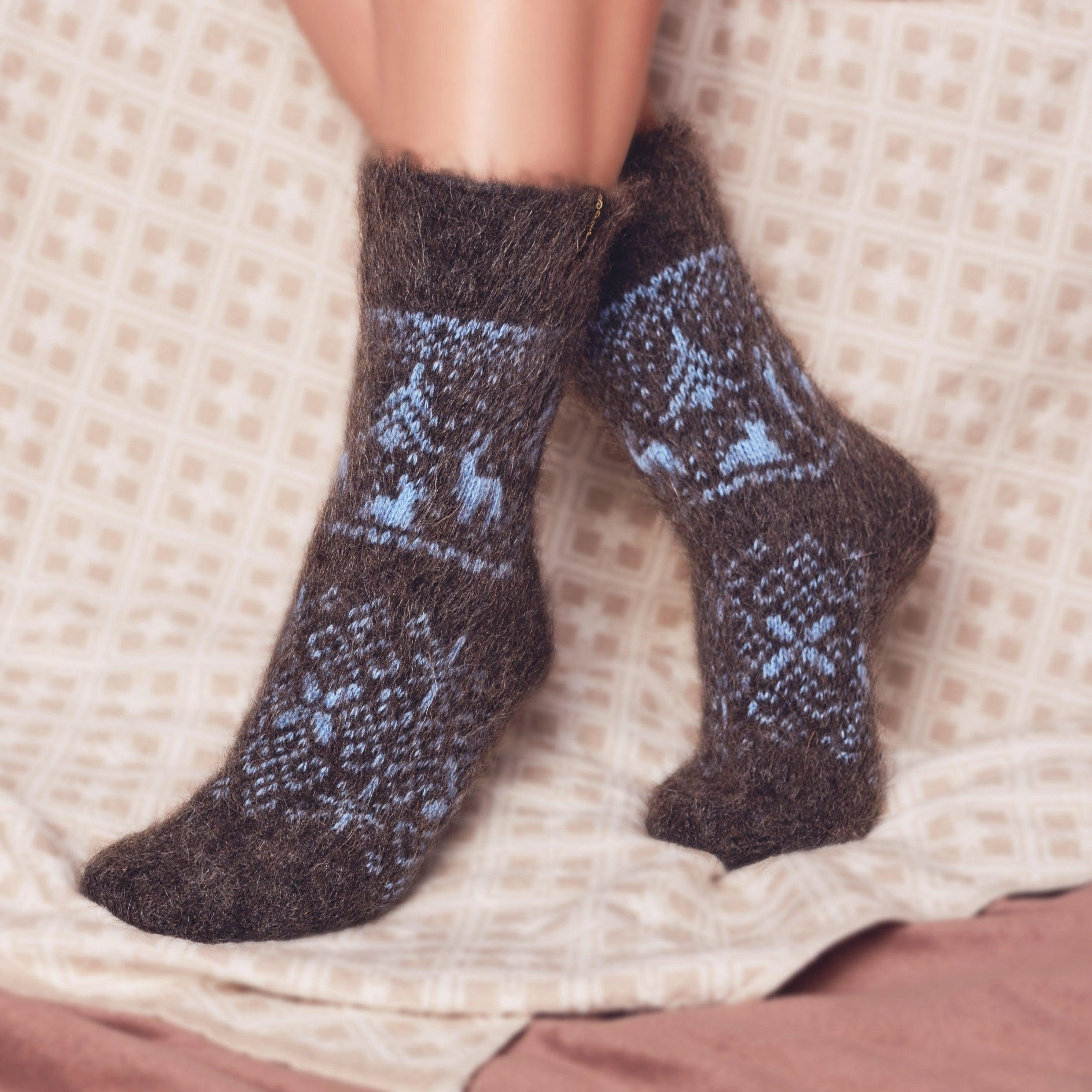 Alpine Nights: Premium Unisex Goat Wool Crew Socks - Cozy Comfort for All.